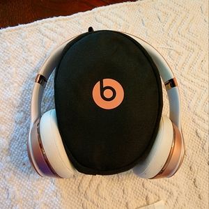 Beats Solo3 wireless Headphones & ipod